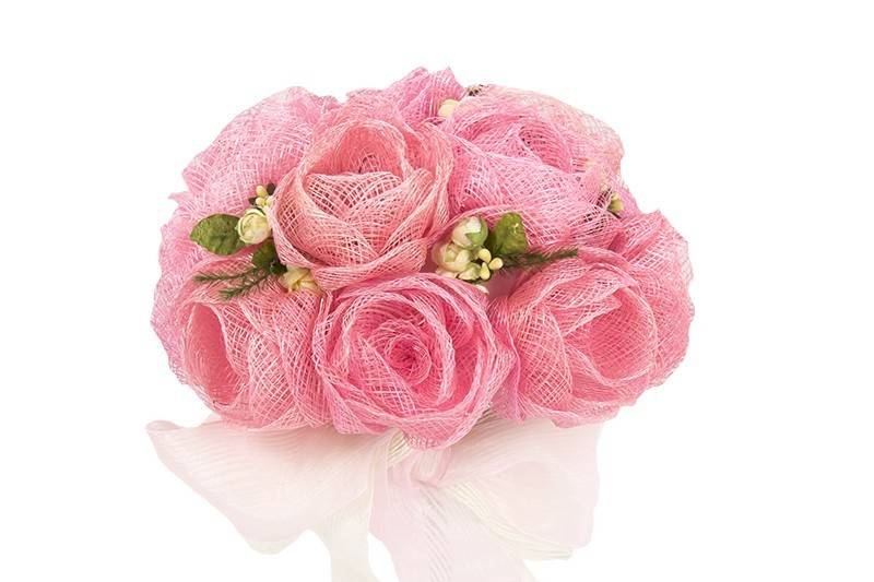 Bouquet rosas novia alfileres