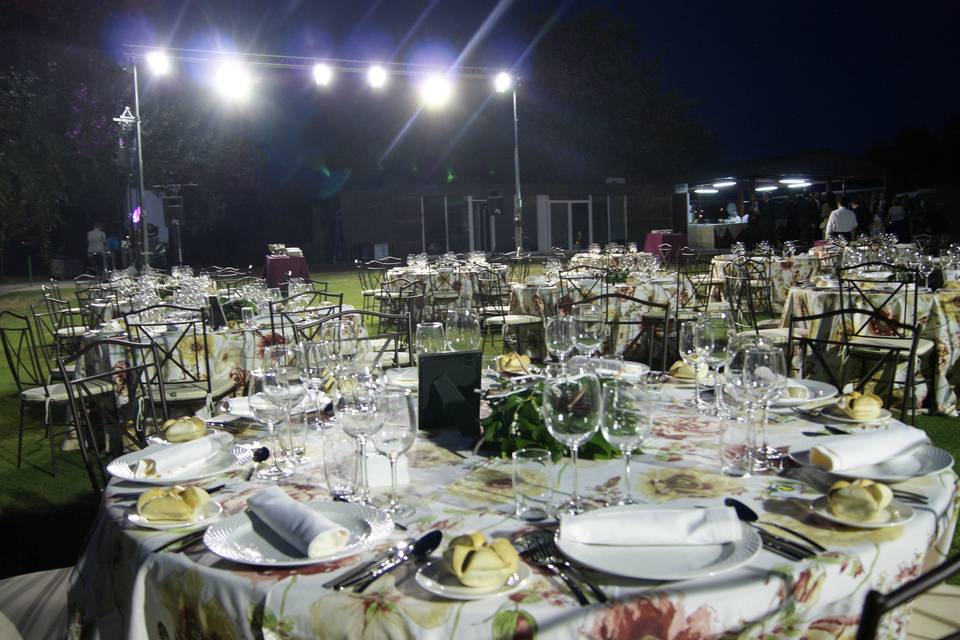 Iluminación de boda de noche