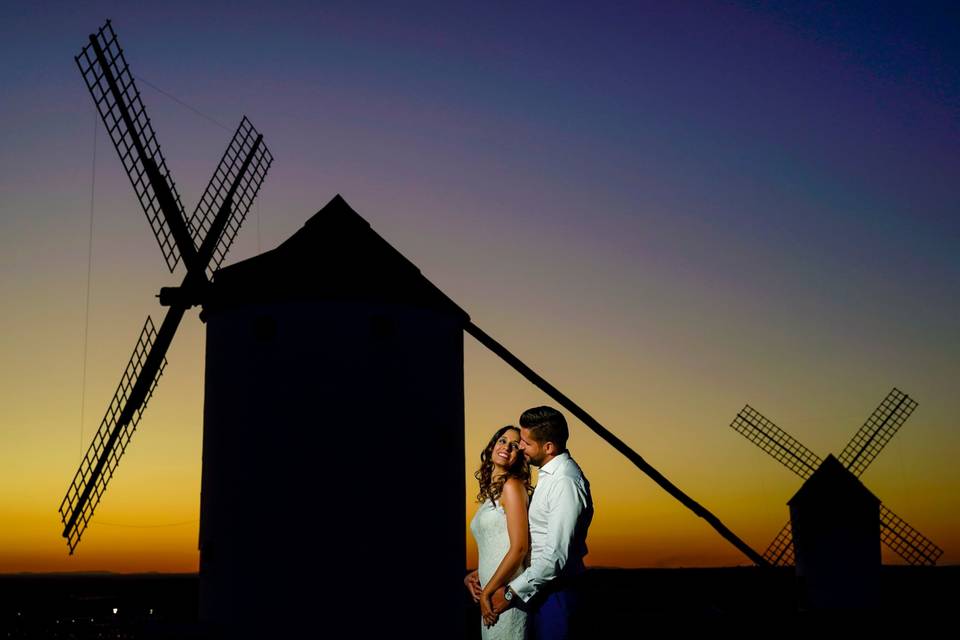 Postboda entre molinos