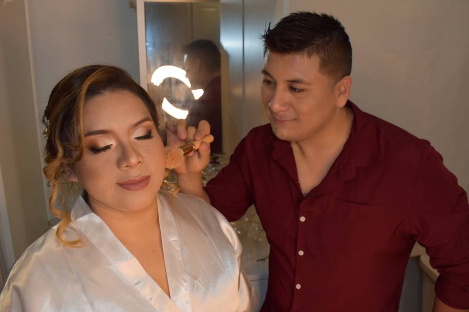 Maquillaje y peinado de novia