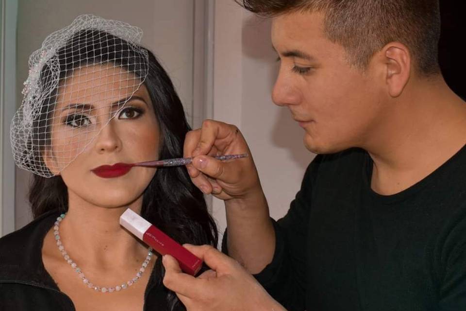 Maquillaje y peinado de novia