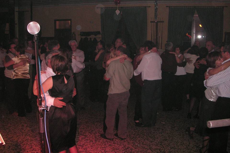 Público durante el baile