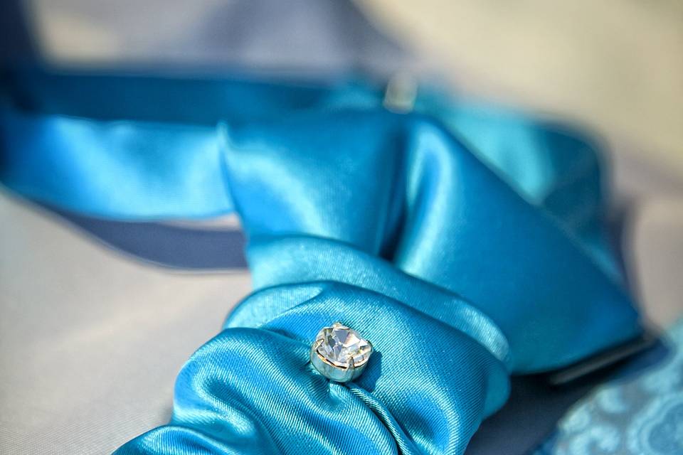 Detalle del traje de novio