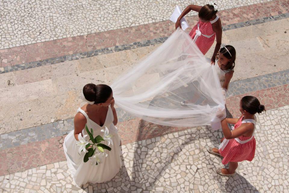 Entrando en la iglesia