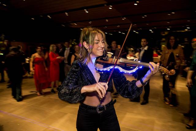 Lia Jensen - Dj & Violinist