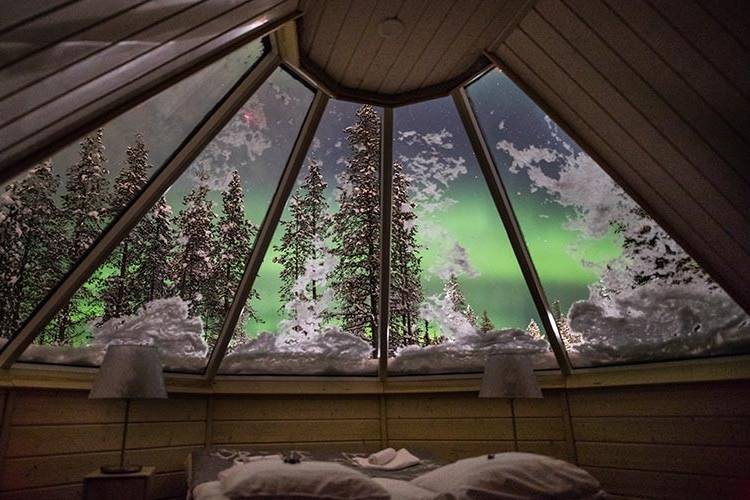 Noche en iglú de cristal en Laponia