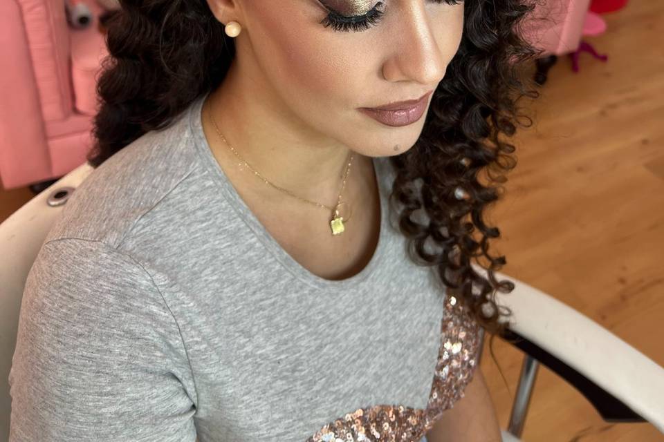 Maquillaje peinado