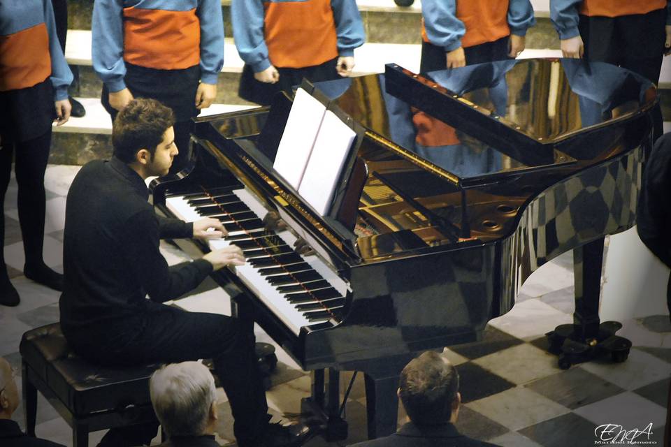 Fantástico Felipe al piano