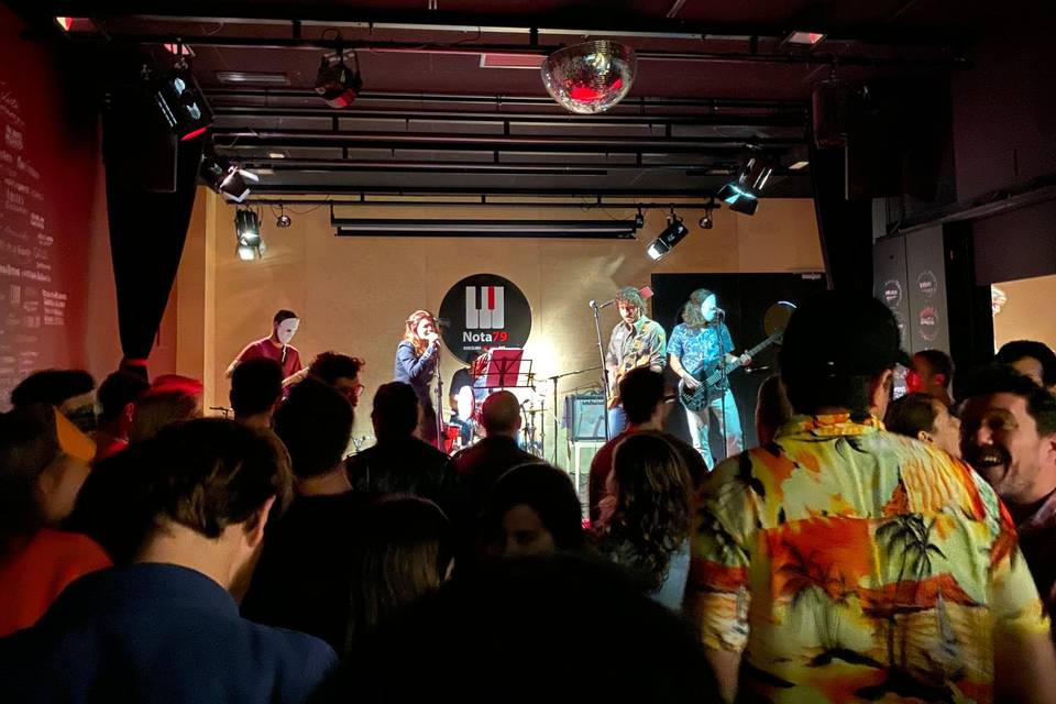 Concierto en una sala de Barcelona