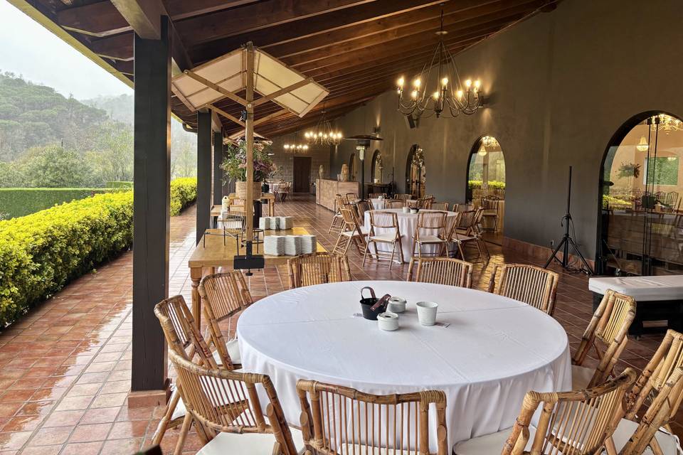 Aperitivos en el porche