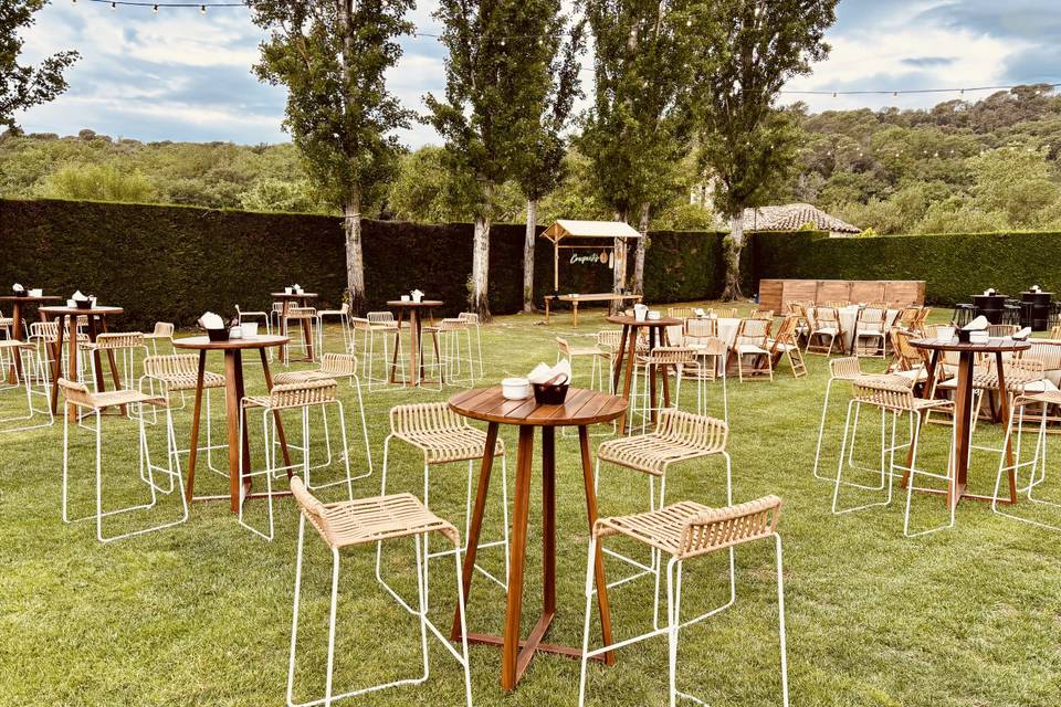 Aperitivos en el jardín
