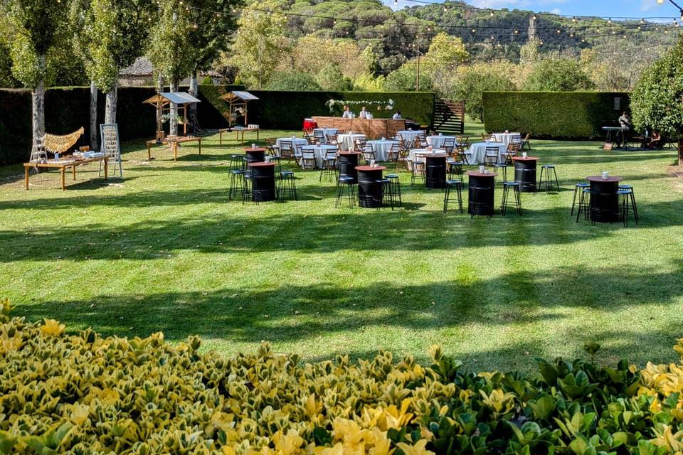 Aperitivo en el jardín