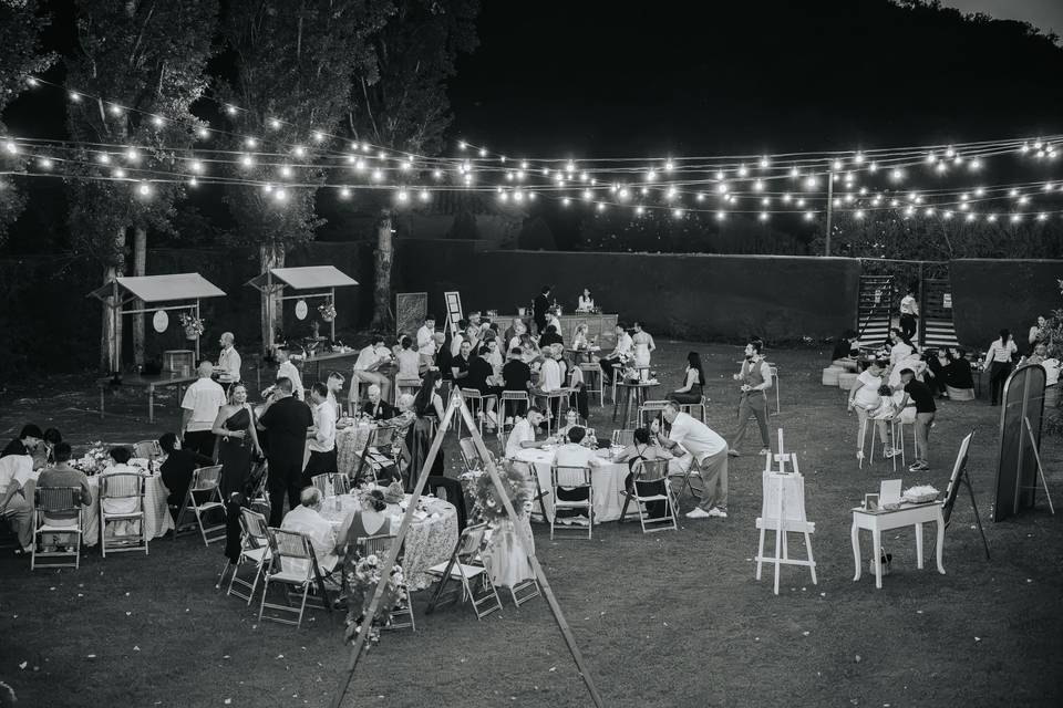 Aperitivo en el jardín