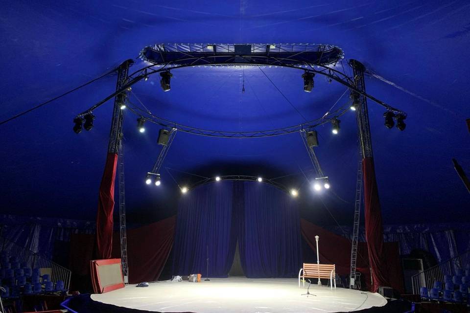 Interior Carpa 30m diámetro