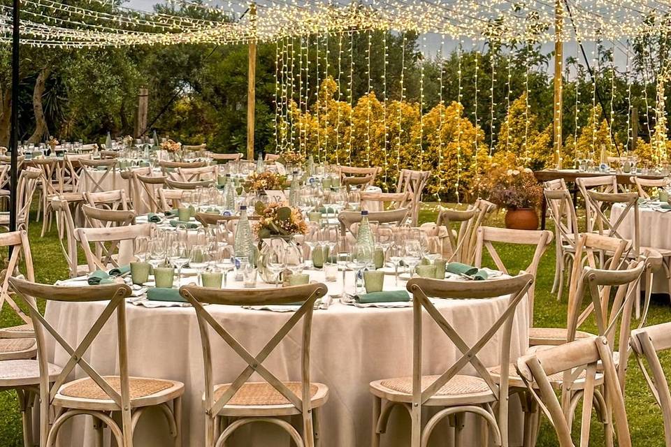 Cena en el jardín vistas torre