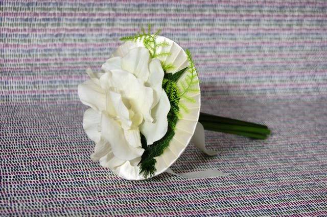 Pulsera con flores preservadas