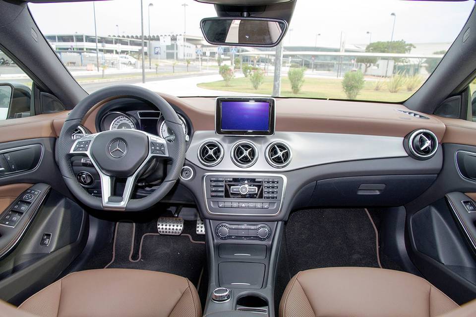 Interior Mercedes CLA AMG