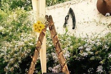 Rincón boda en jardín