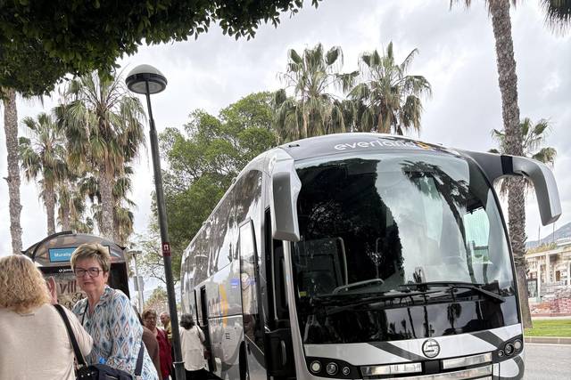 Bus de 59 plazas VIP