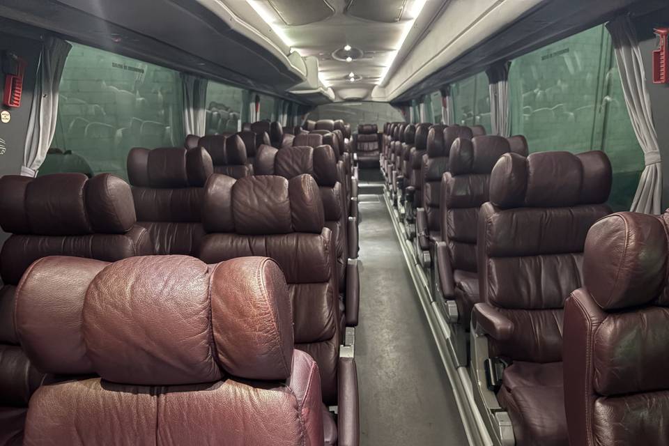 Interior bus de 35 plazas VIP
