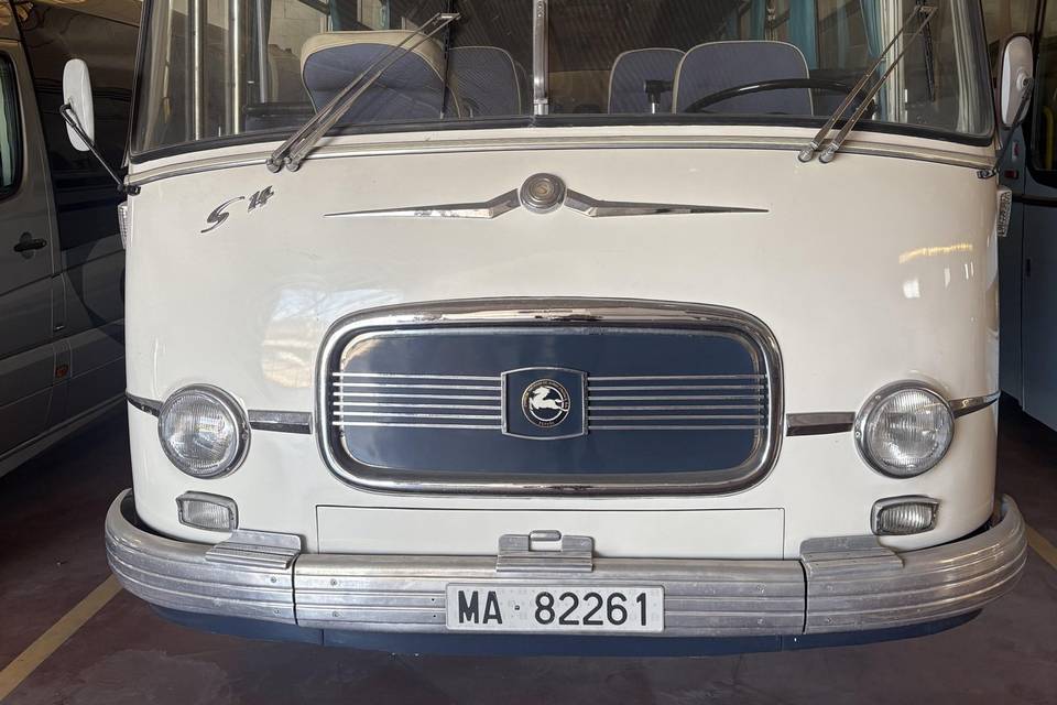 Bus de 46 plazas retro