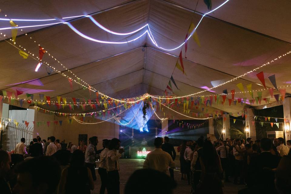 Fiesta en la carpa