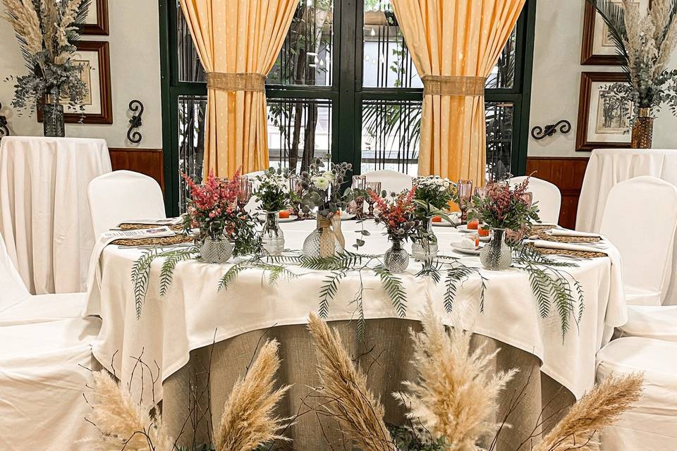 Mesa salón boda