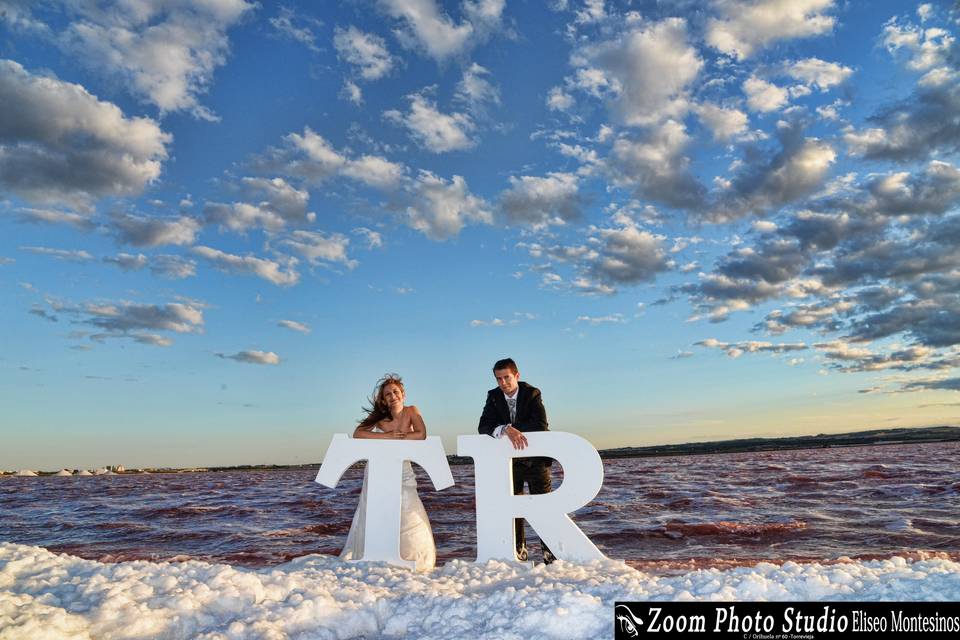 Postboda en las salinas