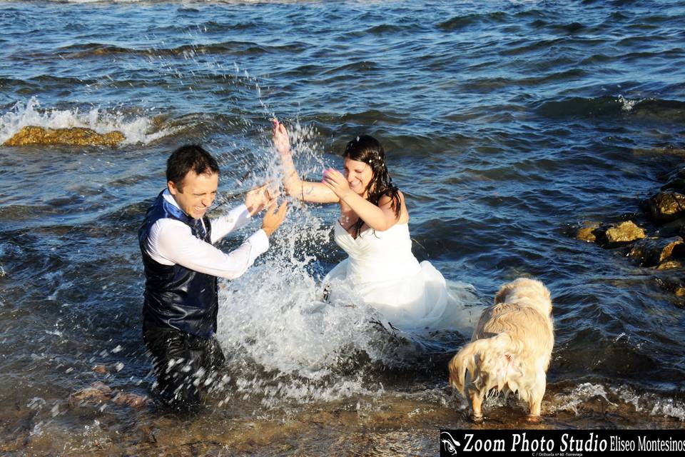 Postboda en el mar