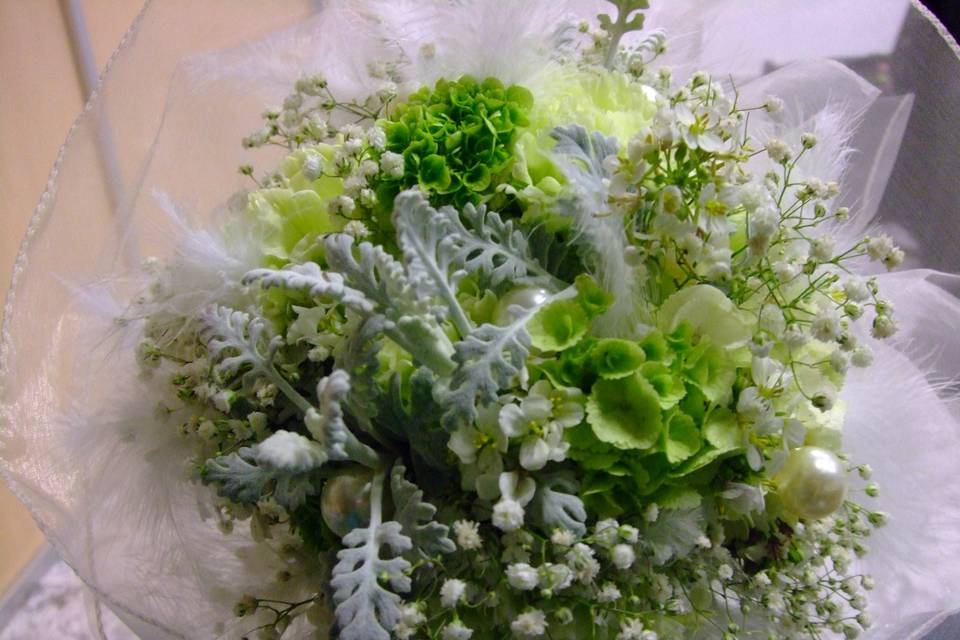 Bouquet con tonos verdes