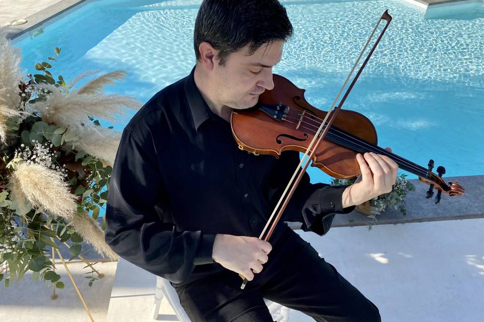 Lucas, Violín