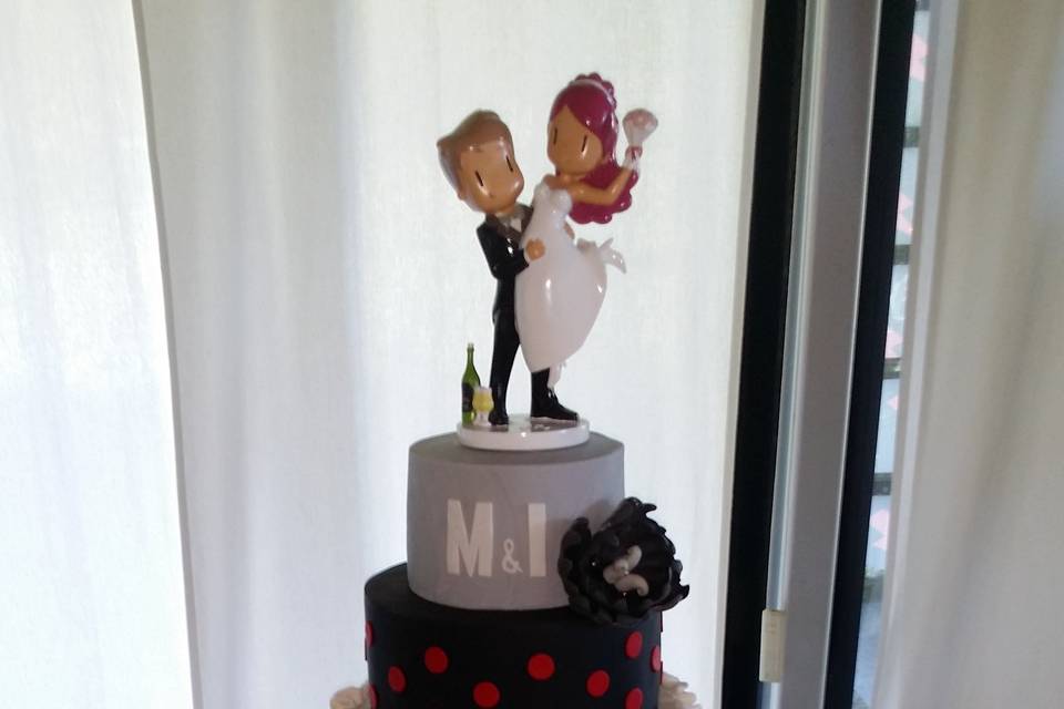 Tarta de boda rock y sevillana