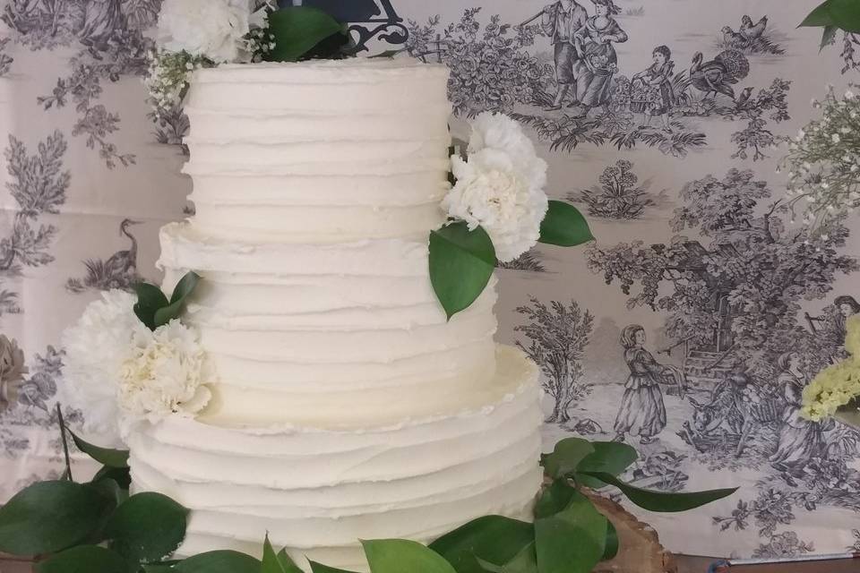 Tarta de boda cubierta crema