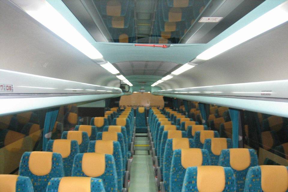 Interior de autocar estándar