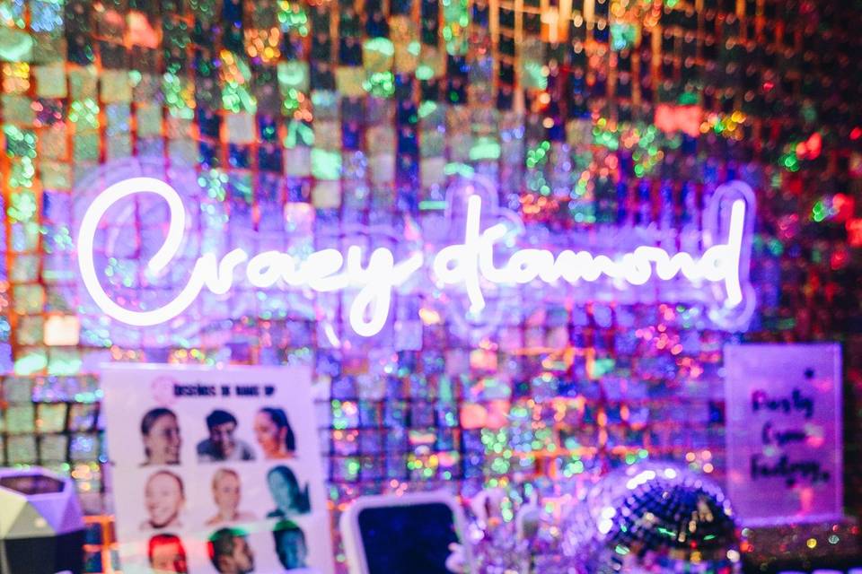 Glitter bar