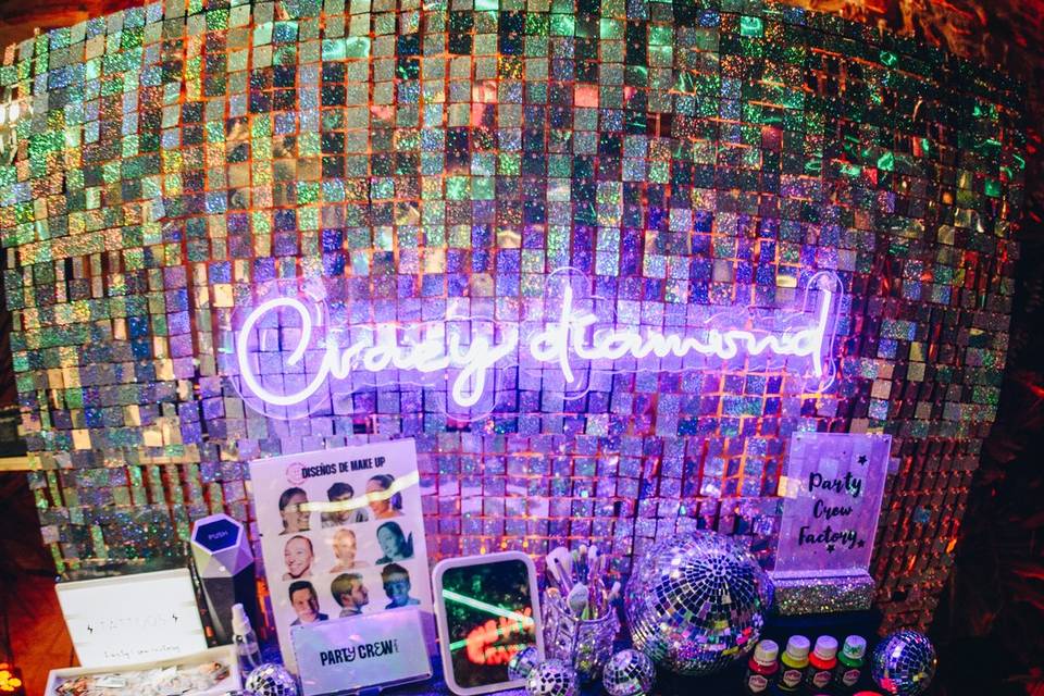 Glitter bar