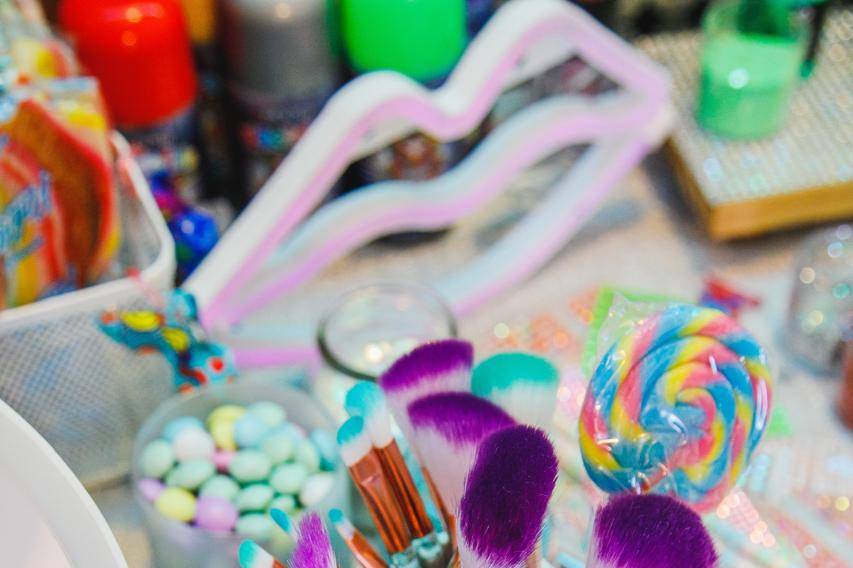 Glitter bar