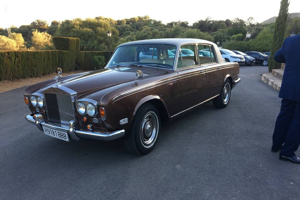 Rolls-Royce marrón