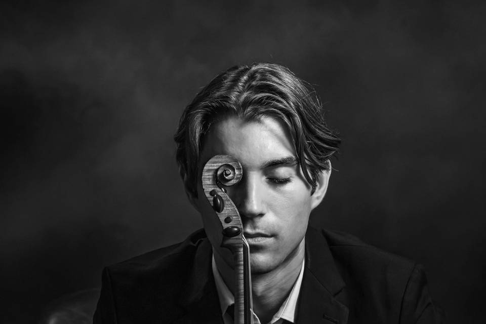 Alejandro (Violín)