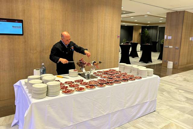 Corte jamón evento