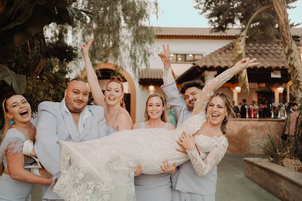 María y sus damas