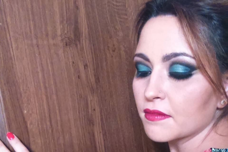 Maquillaje verde