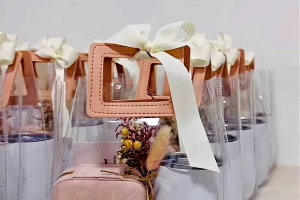 Detalles damas honor