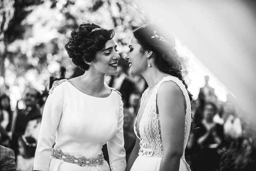 Beso de las novias