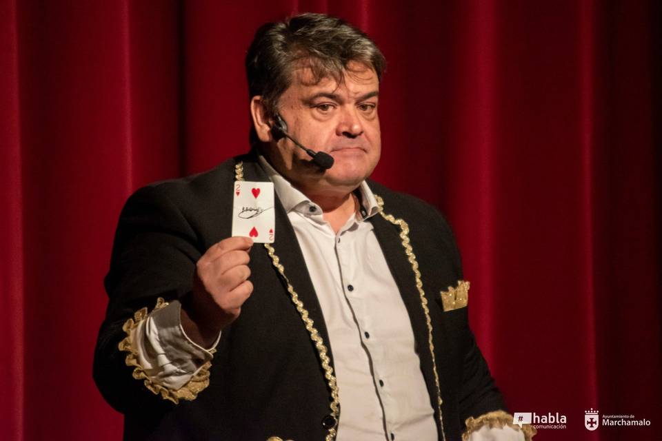 Presentador en teatro