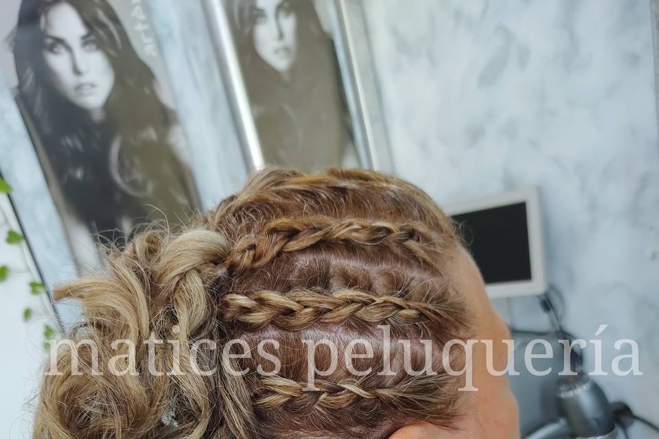 Recogido con trenzas