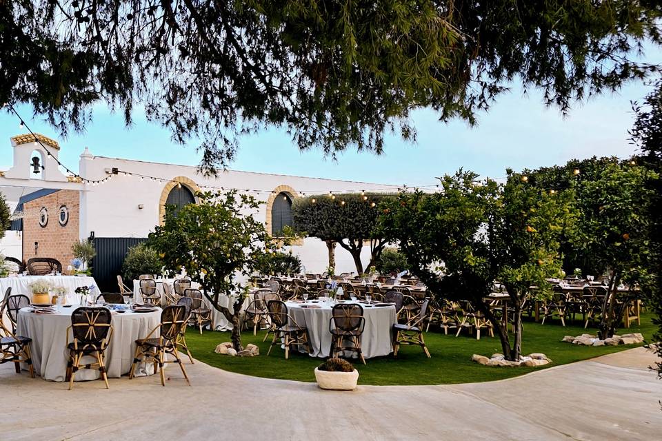Amplios jardines