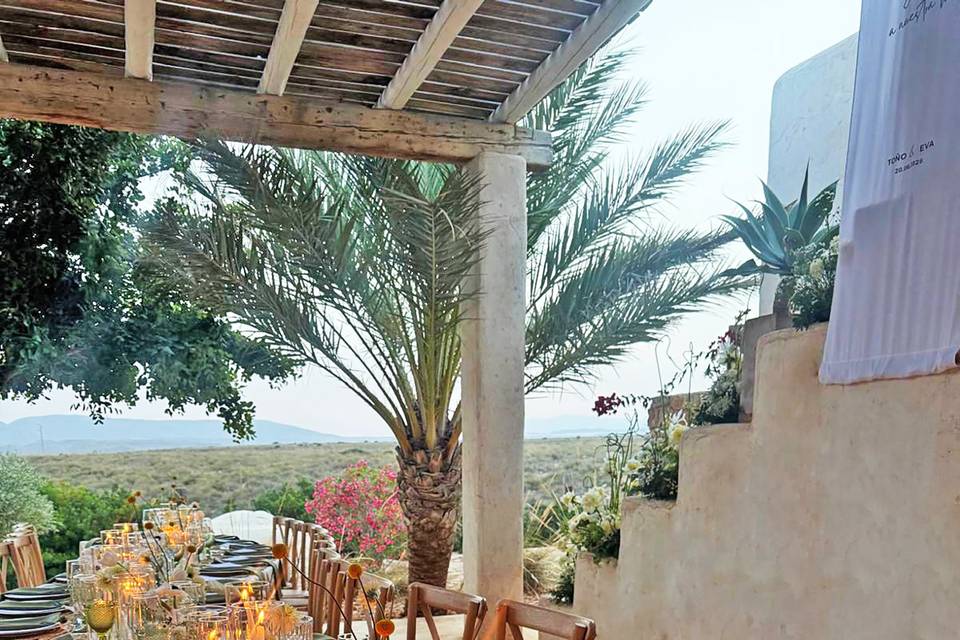 Mesa Serpenteante Mediterránea
