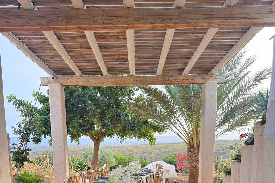 Mesa Serpenteante Mediterránea