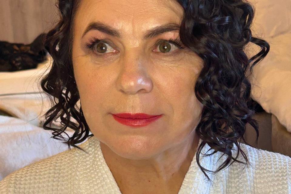 Maquillaje y peluquería